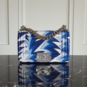 New CHANEL Boy Calfskin Leather Handbag with COA and Dustbag